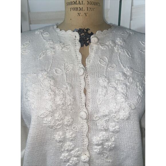 VTG 90s SML Sport Women's White Knit Cardigan Sweater Floral Needle Work Size L - Picture 2 of 6